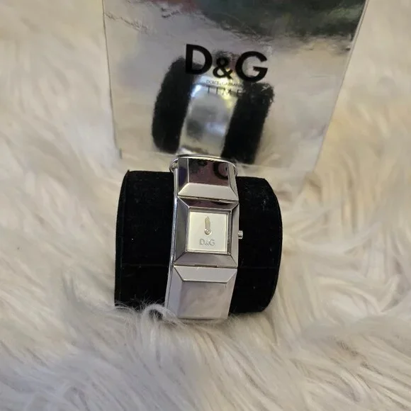D&G Watch - Picture 1 of 4